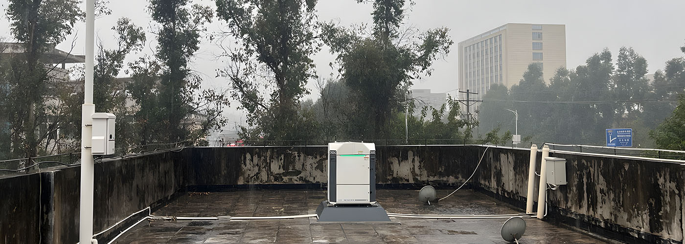 國網(wǎng)江西：提升精益化運檢水平
無人機巡檢變革傳統(tǒng)設(shè)備運維模式
