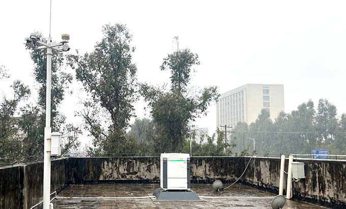 國網江西：提升精益化運檢水平
無人機巡檢變革傳統設備運維模式
