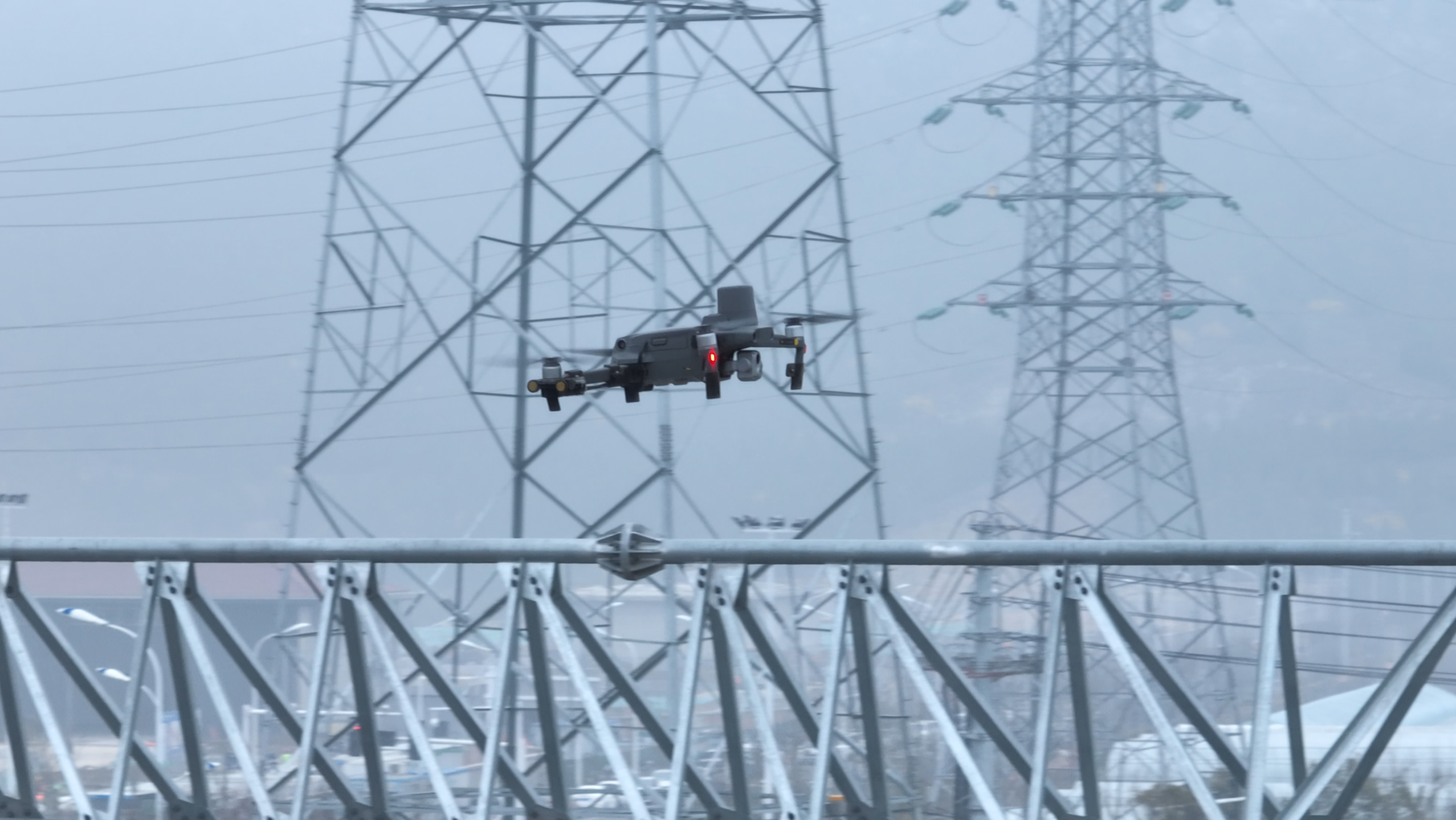 無(wú)人機(jī)在電力巡檢的應(yīng)用：引領(lǐng)國(guó)家電網(wǎng)行業(yè)未來(lái)