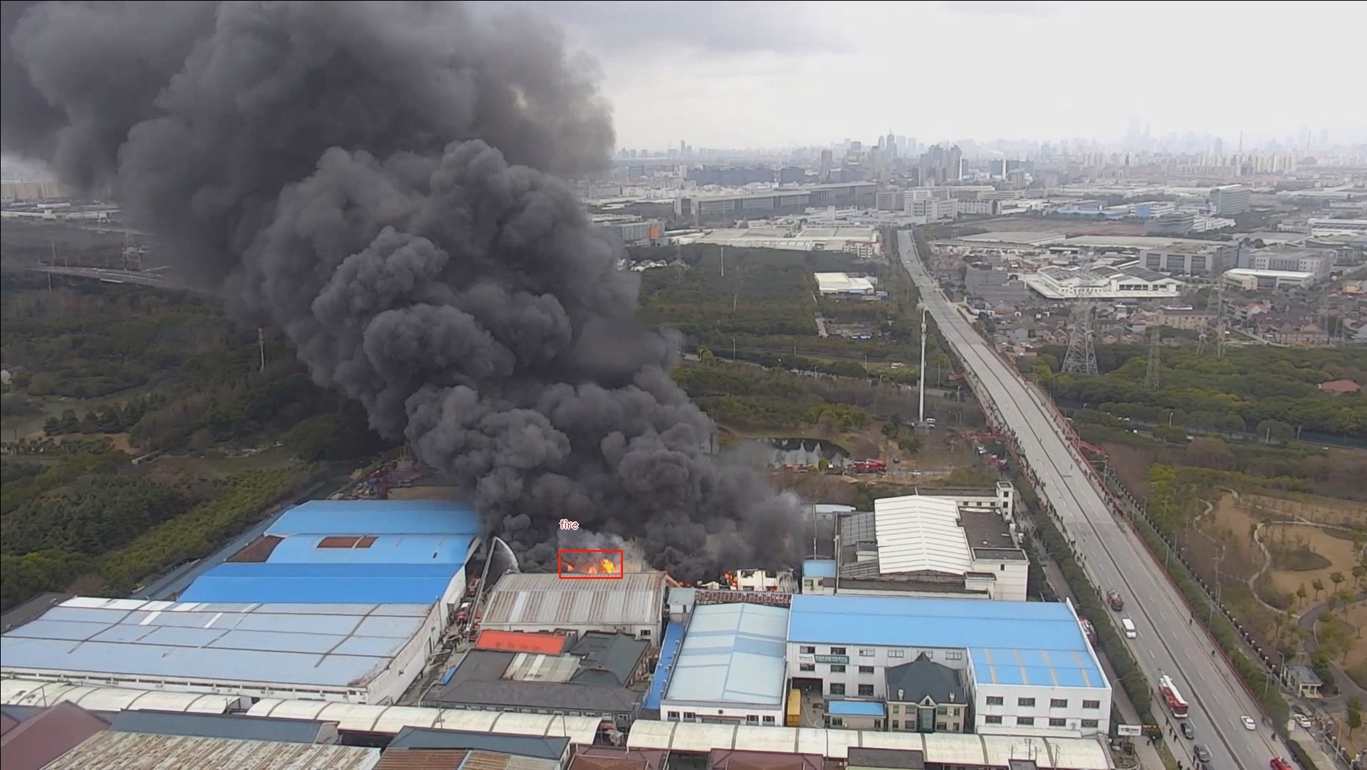 無人機(jī)AI識(shí)別賦能大應(yīng)急：自動(dòng)檢測(cè)，火速發(fā)現(xiàn)“火情”